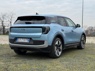 Ford Explorer EV: guarda la gallery del nuovo SUV americano 1