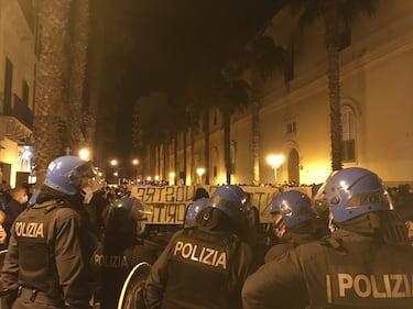 Taranto, la manifestazione anti-lockdown 2