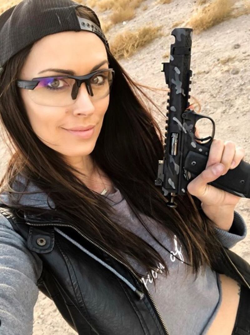 Le sexy soldatesse, che sbancano Instagram 5