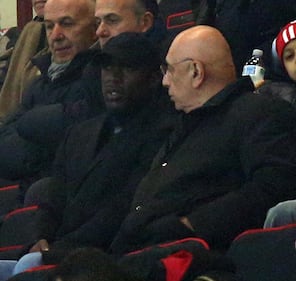 Seedorf, l'arrivo a Linate e a San Siro 7