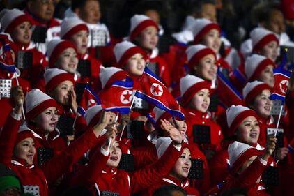 Sugli spalti a Pyeongchang anche il coro nordcoreano 10