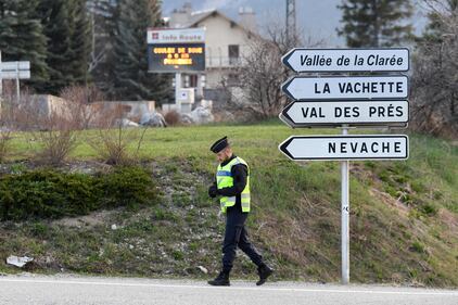 Migranti, ora la Francia militarizza il confine 4