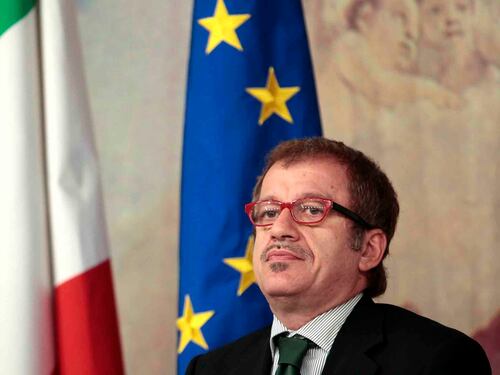 Maroni ci ha ripensato: con Formigoni è finita "Alle urne nel 2013"
