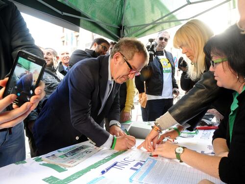 Le scuse tardive di Maroni: "Mai un giornalista in galera"
