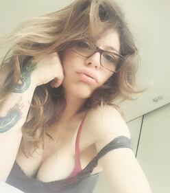 Naike Rivelli, lato b in mostra per i fan 38