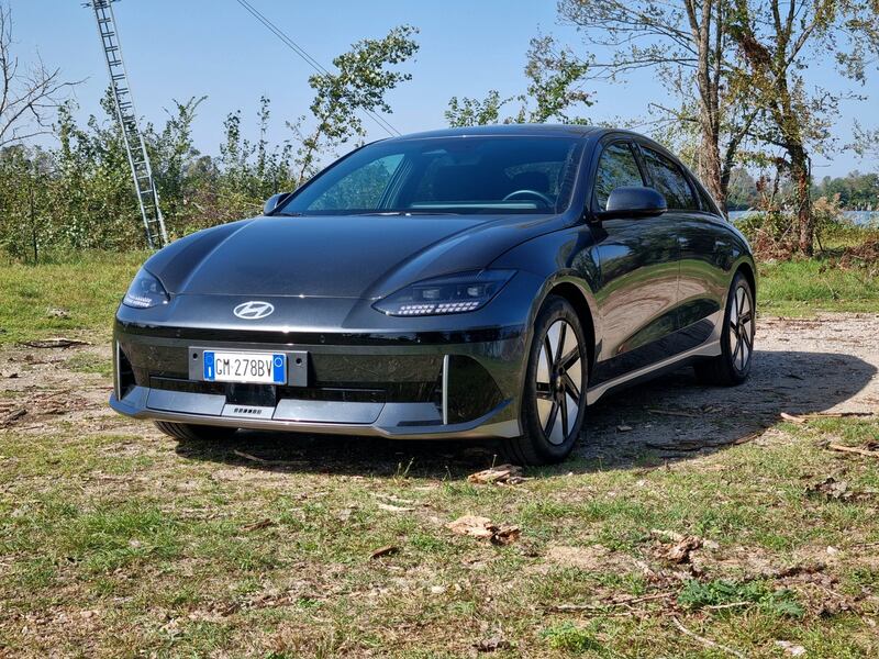 Hyundai Ioniq 6: guarda la gallery della berlina elettrica da oltre 500 km 2