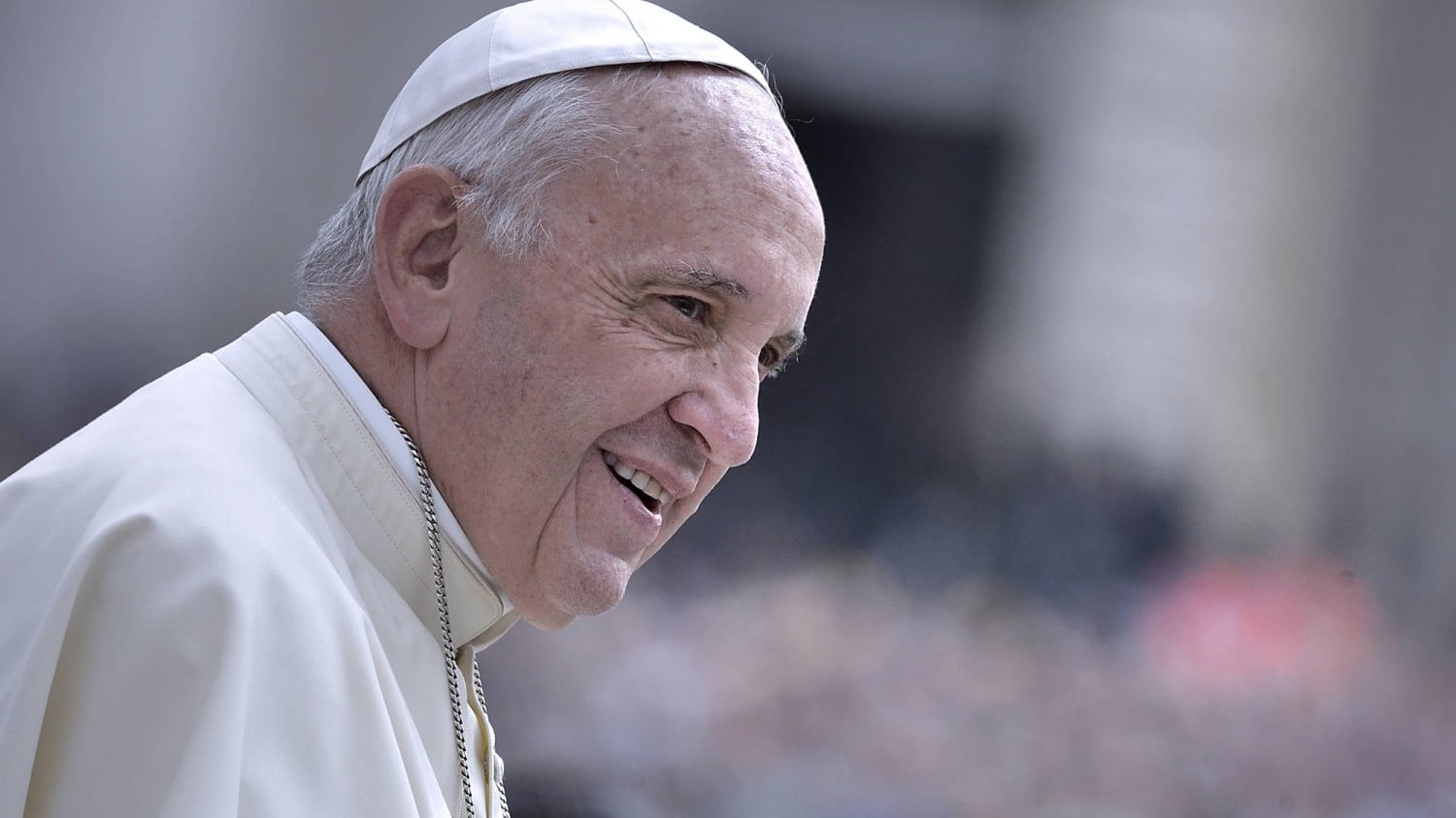 Il Papa: "Parrocchie sempre aperte niente agende o orari per chi bussa"