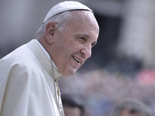 Il Papa: "Parrocchie sempre aperte niente agende o orari per chi bussa"
