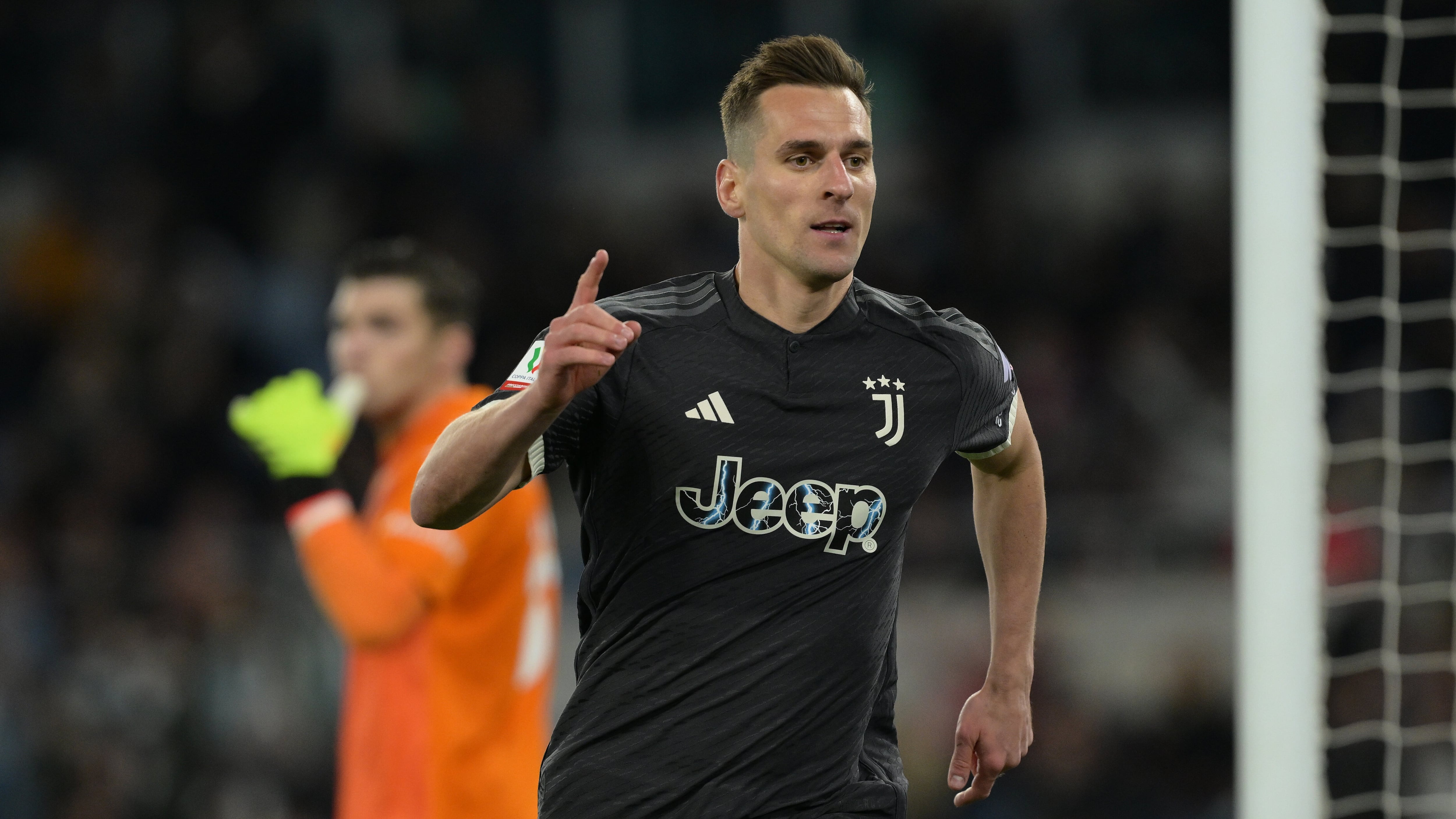 Coppa Italia, la Lazio sfiora l'impresa: Milik porta la Juve in finale