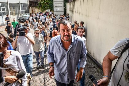 Moschea di via Cavalcanti, il presidio della Lega 8