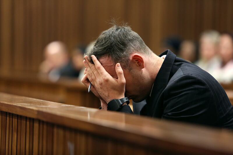 Pistorius sfila in aula senza protesi 1