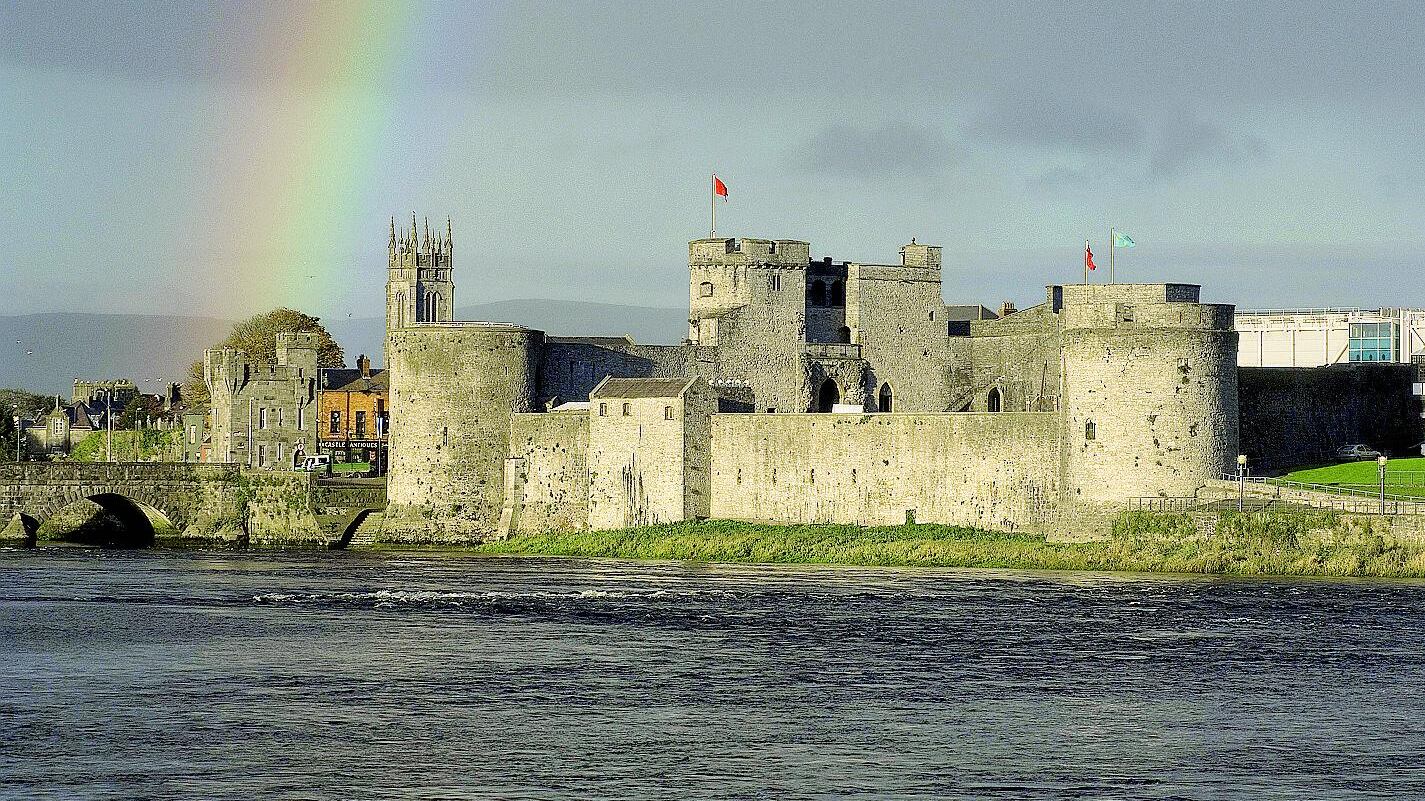 Sulle rive del fiume Shannon festa della tradizione irlandese
