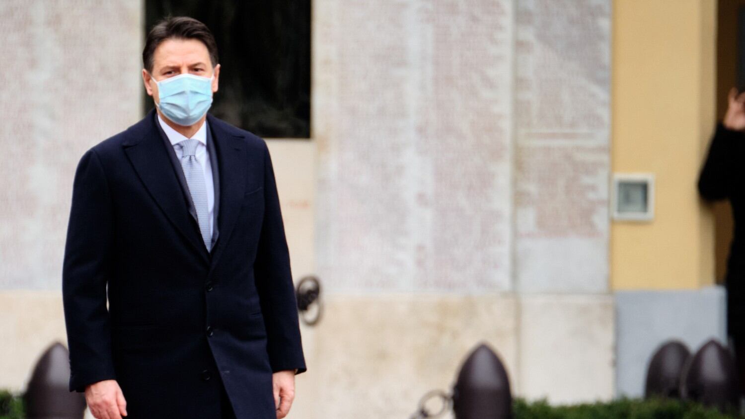 Conte va alla sfida del Senato "O noi o le elezioni anticipate"