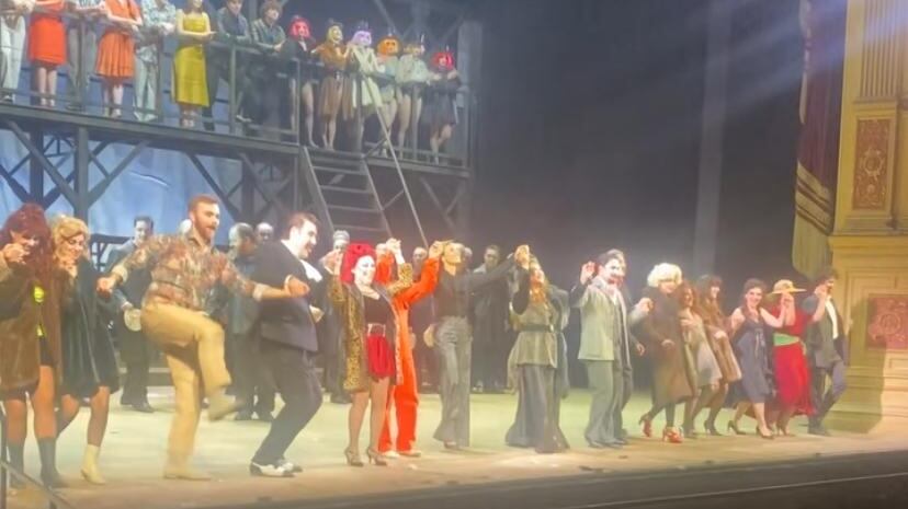 I grillini attaccano Beatrice Venezi, ma il pubblico le regala l’ennesima standing ovation