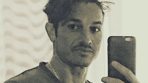 David Scarantino offende Cristina Incorvaia: “Maledetta”. La De Filippi interviene
