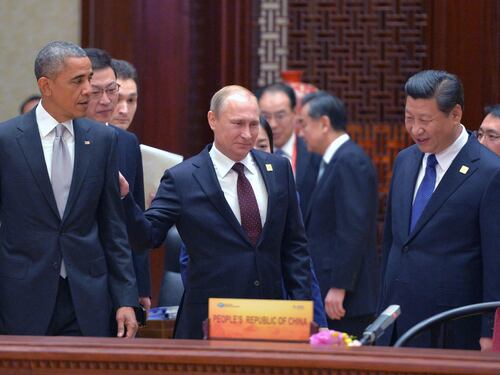 Accordi da 100 miliardi, Putin e Xi mai così vicini