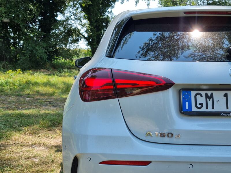 Mercedes Classe A 180d: guarda la gallery della berlina premium 12