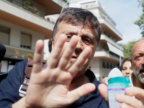 Ma che tappare, apra la bocca