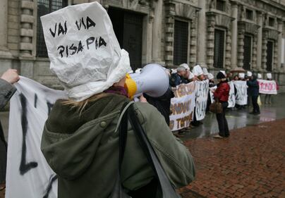 Scuola San Giusto, la protesta dei genitori 1