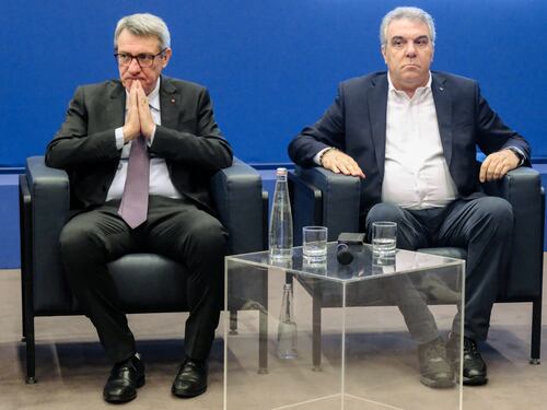 Landini vaneggia contro la Cisl: "Stanno distruggendo i contratti"