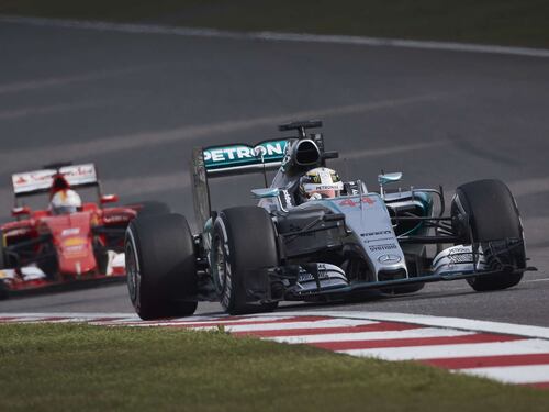 F1, Gp Cina: pole a Hamilton. Vettel è terzo