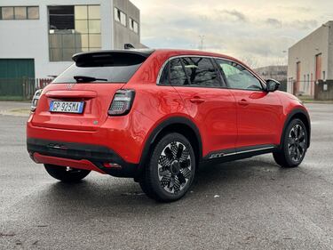 Fiat 600e: guarda la gallery del crossover elettrico 11