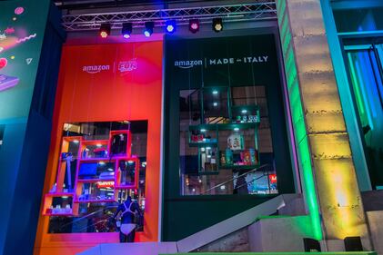 Il Black Friday di Amazon: il nuovo pop up store a Milano   2