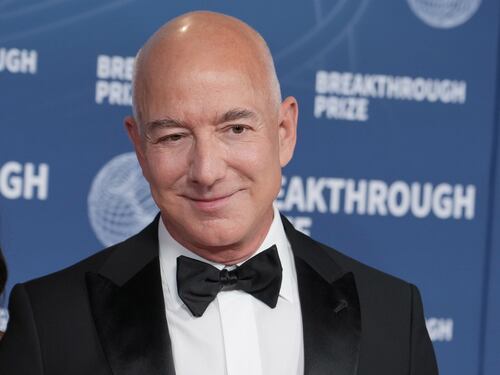 Lutto per Jeff Bezos, morta la madre Jackie: la donna aveva 78 anni