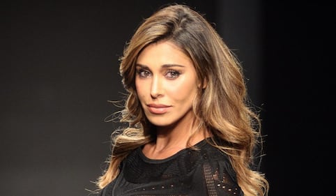 Belen Rodriguez, un'estate sexy e svestita  25