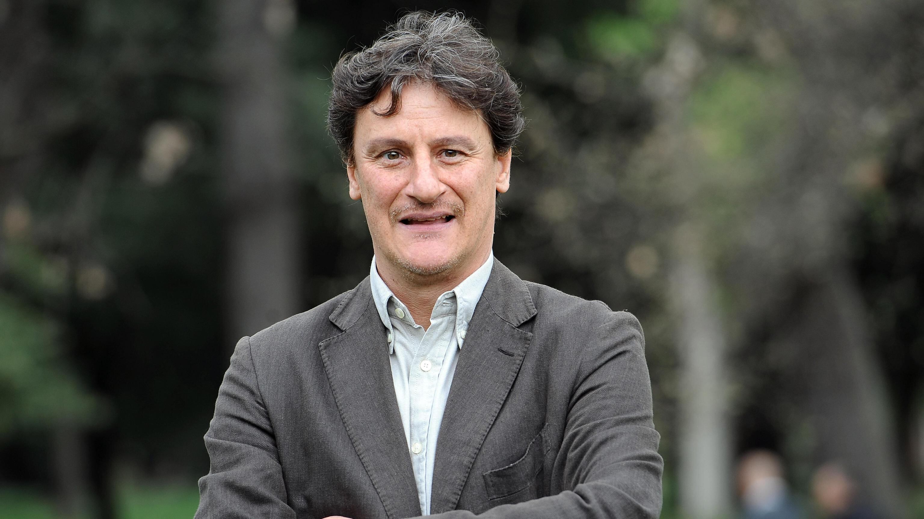 Giorgio Tirabassi non è più in pericolo di vita: l'attore ha già fatto le prime telefonate