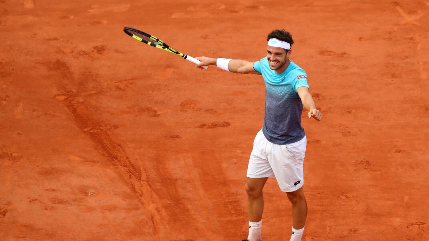 Roland Garros, impresa Cecchinato: batte Goffin e vola ai quarti