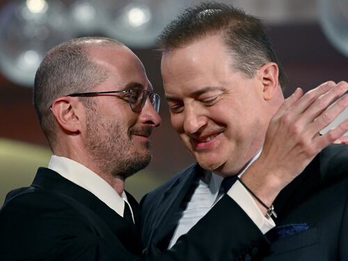 "The Whale" di Aronofsky (con un Fraser oversize) riempie il festival