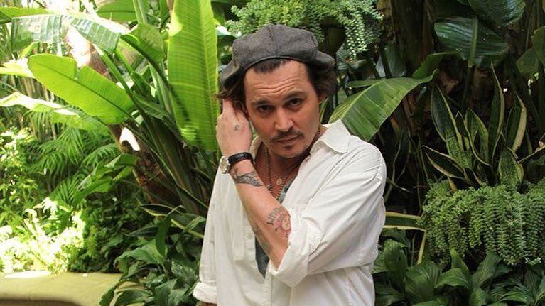 Animali fantastici 3, la Warner trema, ma a difendere Johnny Depp arriva J.K. Rowling