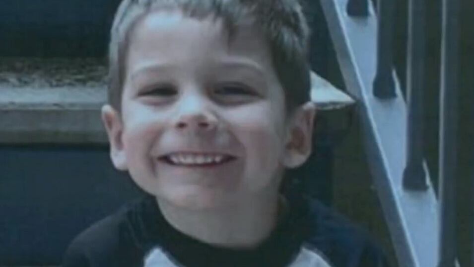 "Temevo diventasse un killer". Madre uccide il figlio di 5 anni