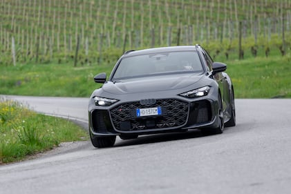 Audi RS5 Avant: le foto della prova su strada 13