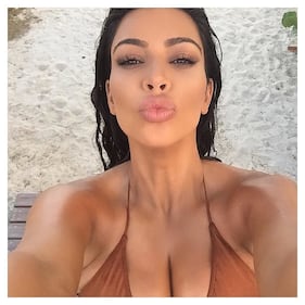 Kim Kardashian: nuda e hot su Instagram, si prepara a diventare a First Lady 11