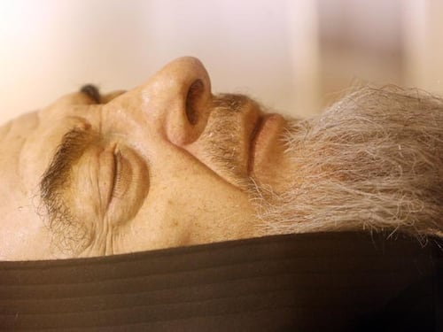 La folle sinistra anticlericale: "Padre Pio come Isis e Hitler"