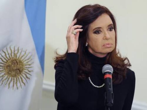 L'imputata Cristina Kirchner è nei guai sino al collo. Per riciclaggio e frodi