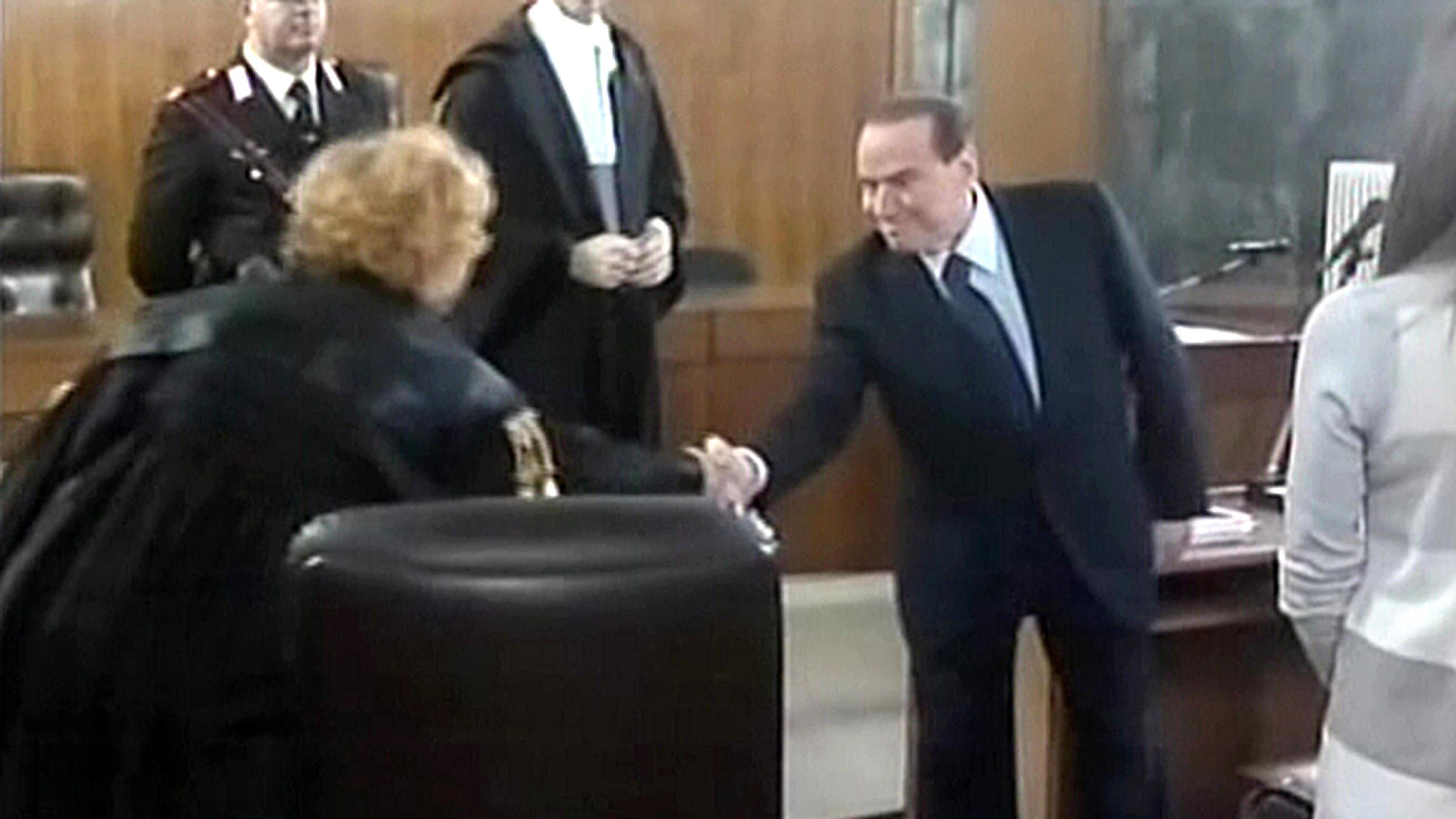 "Berlusconi non è il candidato premier". Adesso Ilda la Rossa usa gli slogan di Bersani