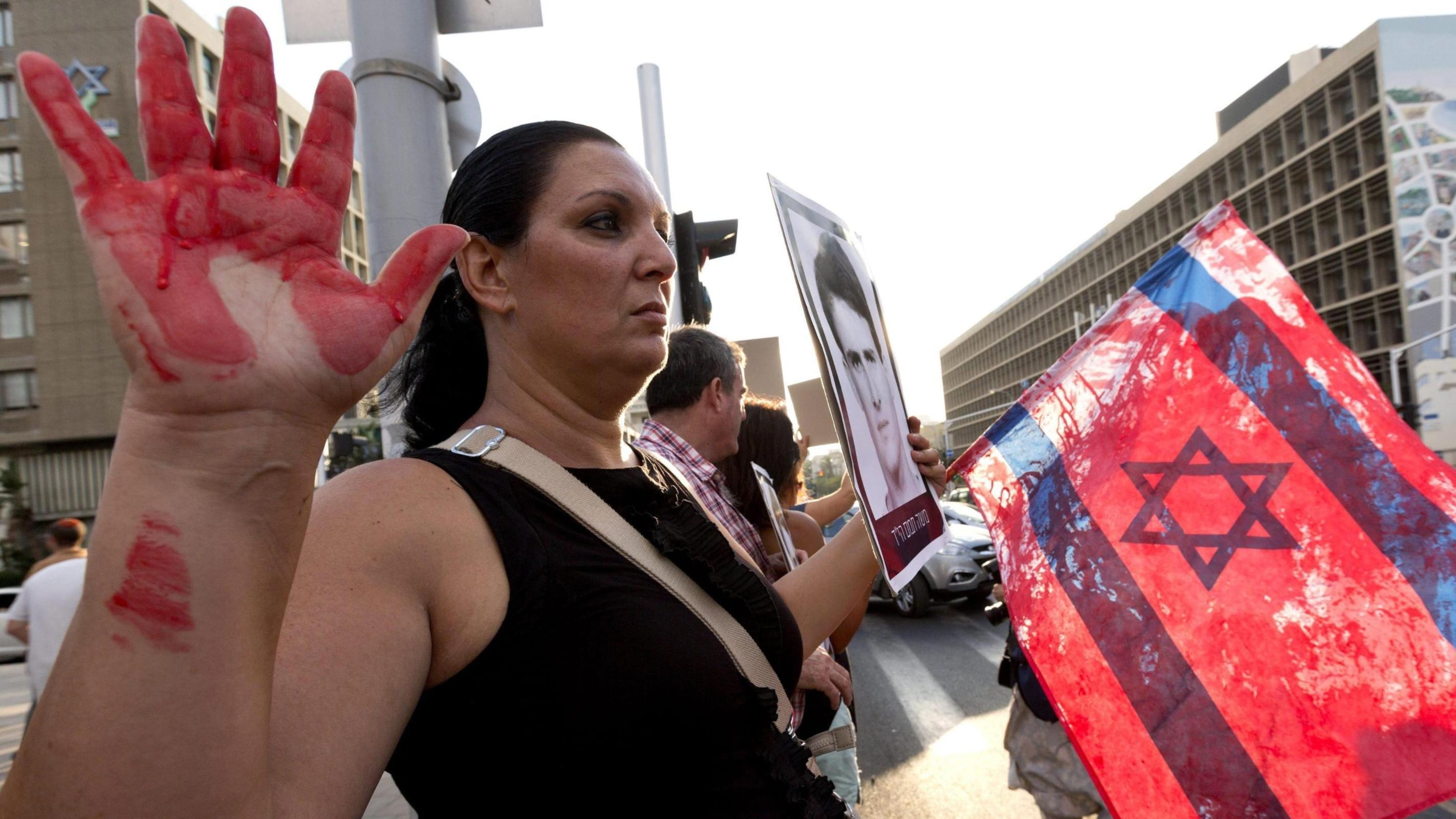 La protesta degli israeliani: "Non liberate i terroristi"