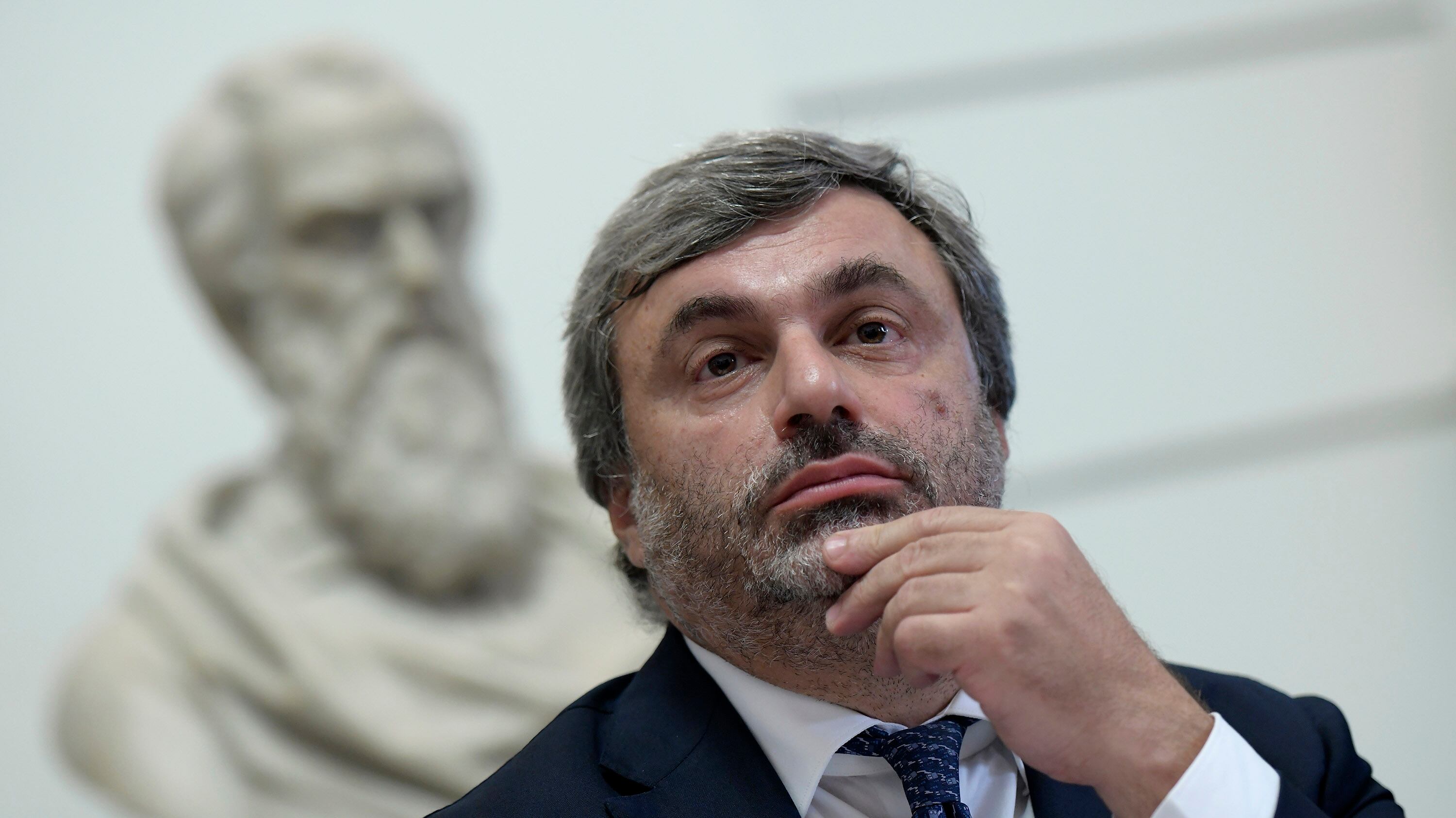 La pista delle polizze agita il caso Ruberti. Una gara da 8 milioni