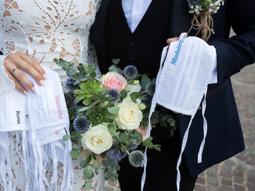 Effetto virus e lockdown. Mille matrimoni in meno (e soltanto 93 religiosi)