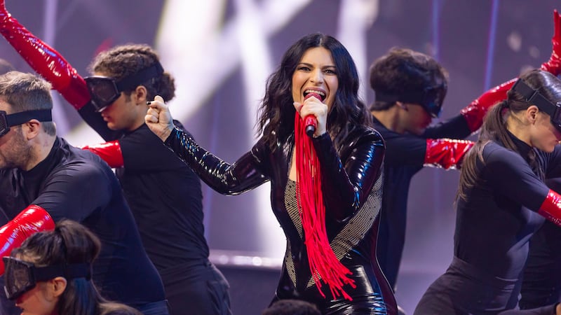 Tour, esibizioni e Grammy. Pausini (ri)prende il mondo