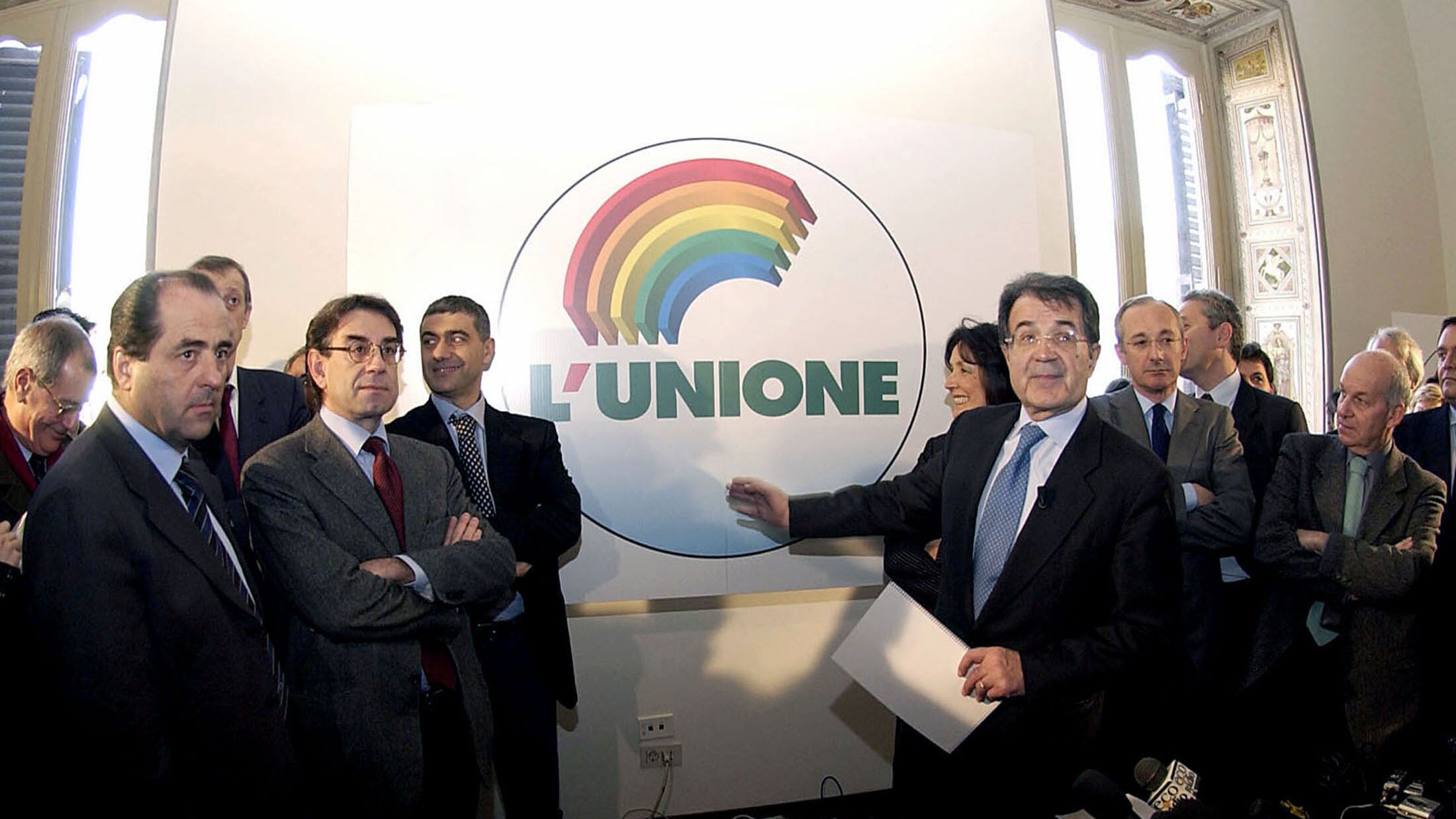Quell'irrefrenabile voglia di ammucchiata che a sinistra non passa mai