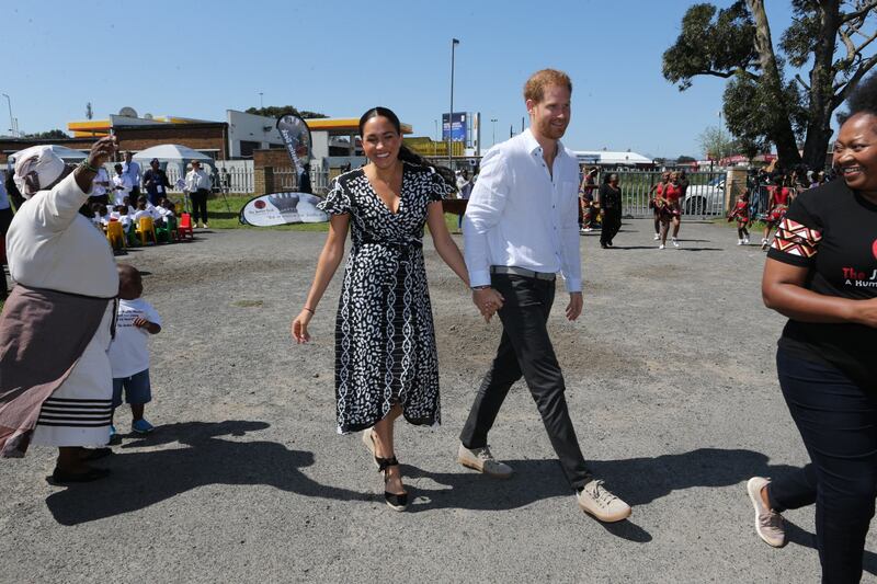 Meghan Markle e il Principe Harry arrivano in Sudafrica: foto 7
