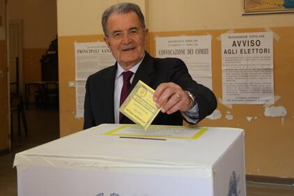 I "vip" della politica al voto per il referendum 10