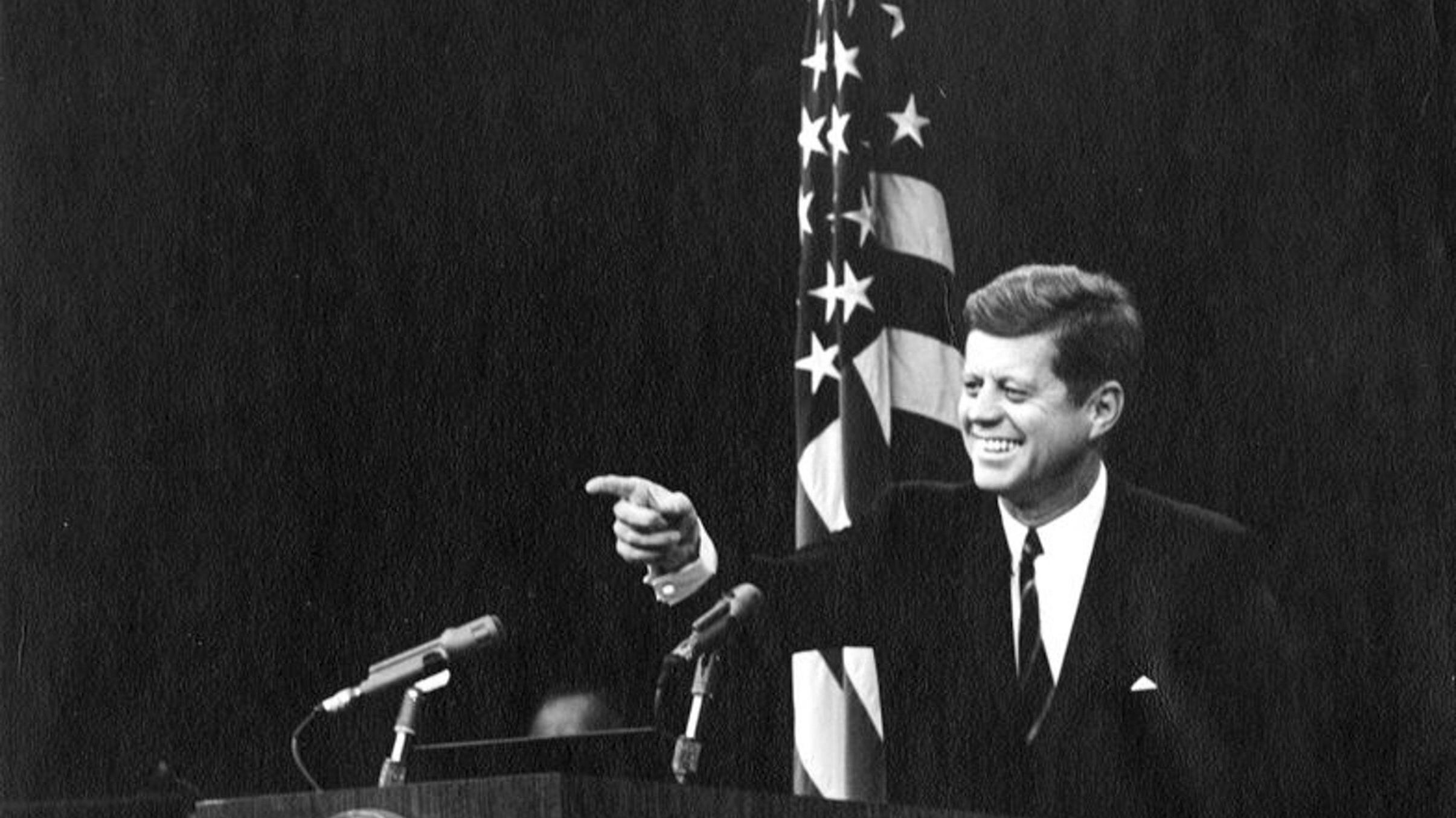 La lezione attuale di "JFK" sulla stampa libera