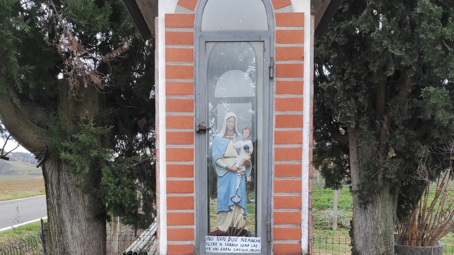 Rubano la Madonna dal santuario, poi il biglietto: l'ultimo sfregio dei ladri