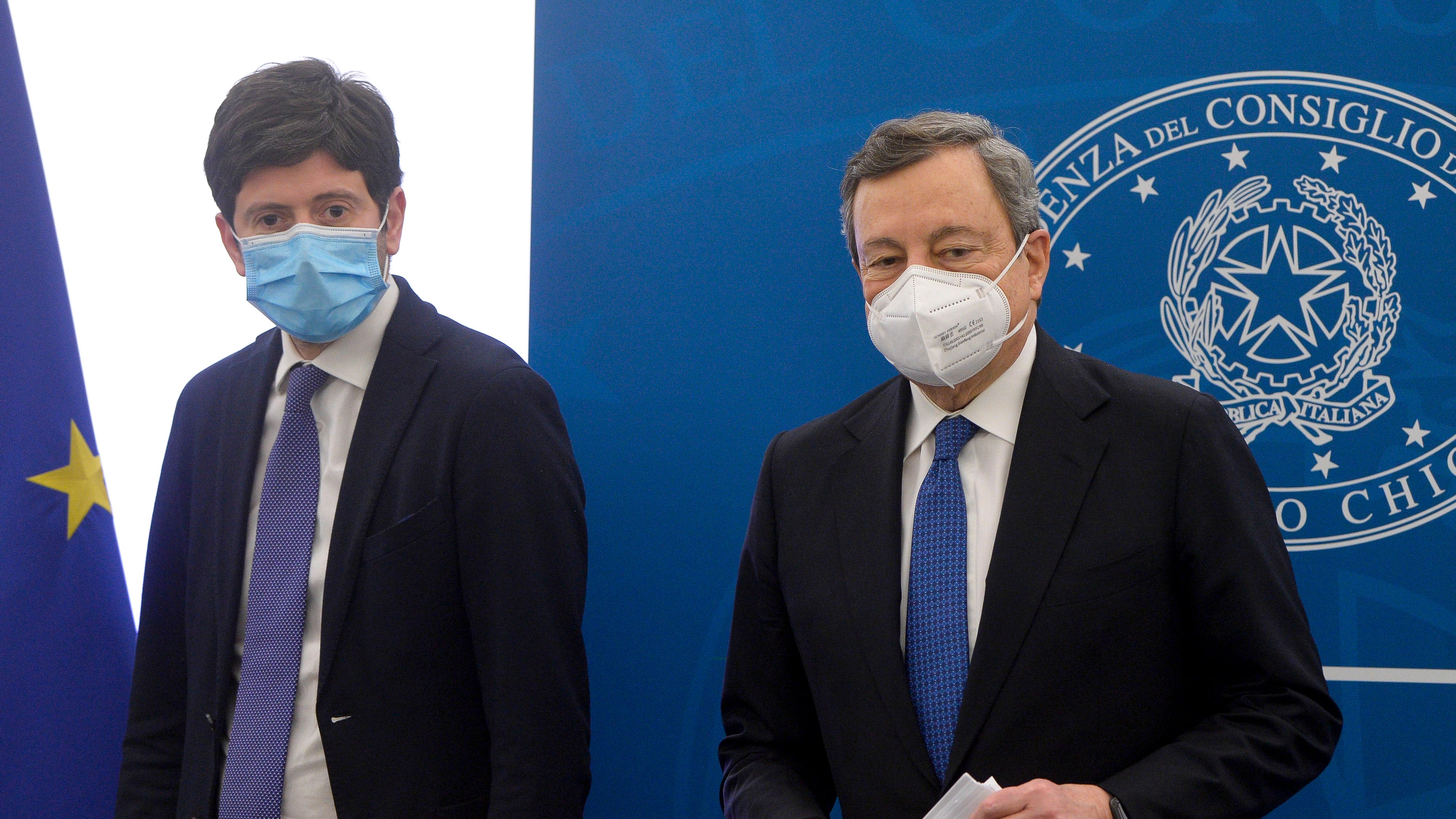 Il realismo di Draghi: "Niente zona gialla per tutto aprile. Ogni nuova decisione in base ai contagi".
