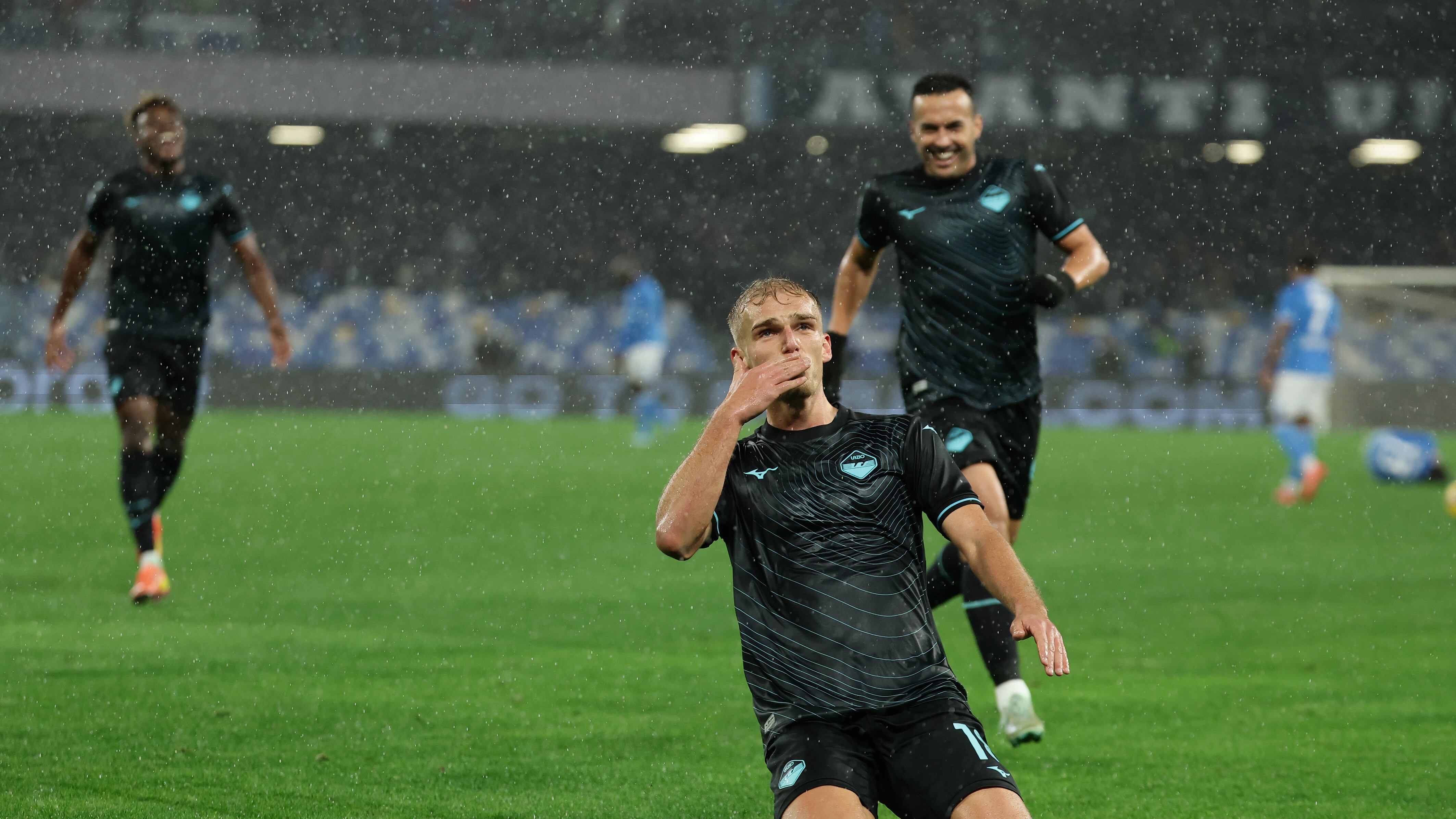 Conte perde la testa